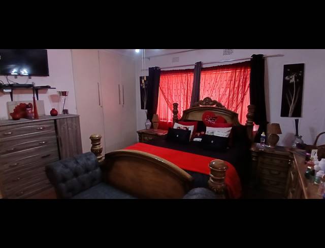 3 BEDROOM FREESTANDING FOR SALE IN REYNO RIDGE